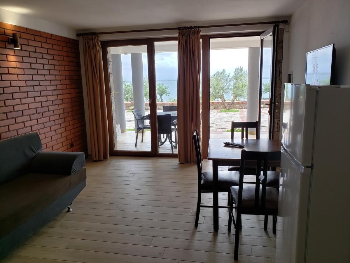 Hotel Brifs Shëngjin Exteriér fotografie